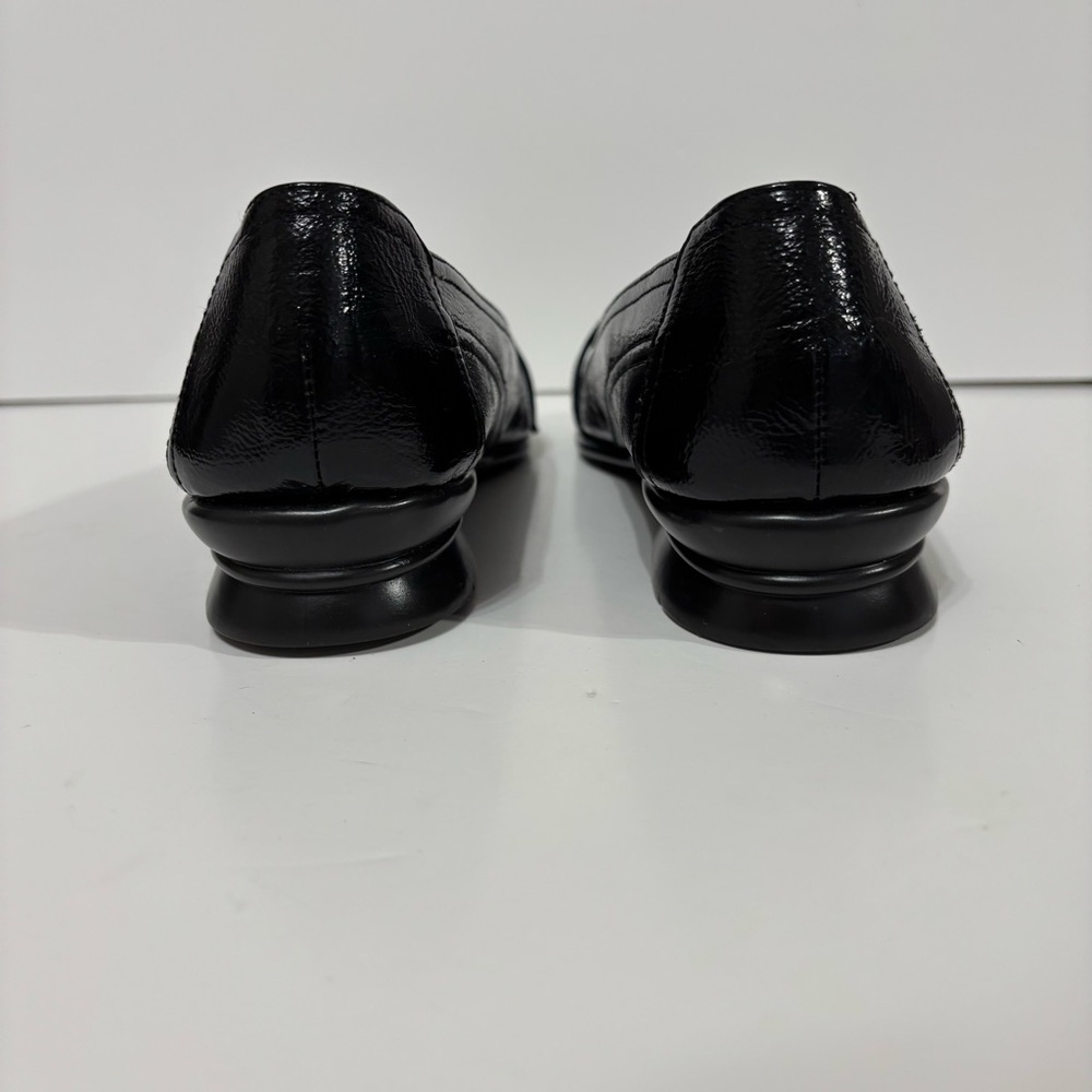 Aerosoles 9M Black Patent Leather Slip-On - Picture 4 of 5